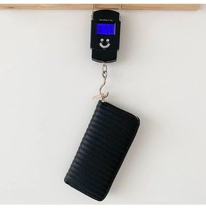 Detailed weight display showing 0.155kg for the quilted black PU leather long wallet