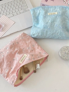 Floral jacquard rose toiletry bags in pink and blue colors for cosmetics storage
