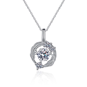 S925 sterling silver necklace with feather pendant and sparkling D color moissanite