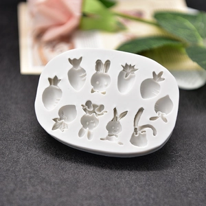 Silicone rabbit and carrot baking mold for cake mousse and chocolate decorations