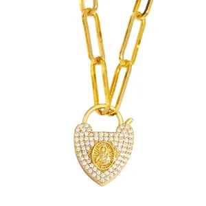 Collier chaîne trombone dorée avec cadenas cœur en zircons et médaille de la Vierge Marie