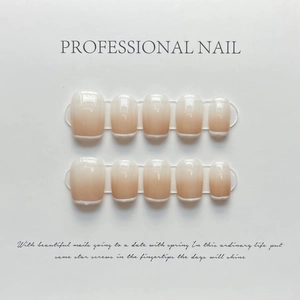 Handmade Press On Nails Nude French Gradient Short Round Glossy False Nails For Women Daily Wear Elegant