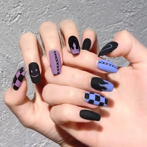 Dark Style Press On Nails Matte Flame Heart Smile Checkerboard Ballet Shape ABS False Nails