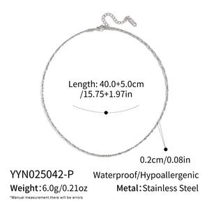 Detail view of 40cm silver stainless steel chain necklace with technical dimensions