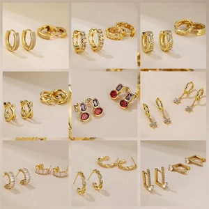 Boucles D'oreilles Créoles Étoile En Cuivre Avec Zircone Torsadé Carré Fleur Design Bijoux Mode Élégant Femme