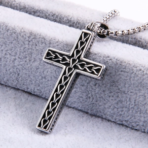 Retro Cross Pendant Necklace Stainless Steel Celtic Pattern Heart Carved Hip Hop Jewelry For Men Women