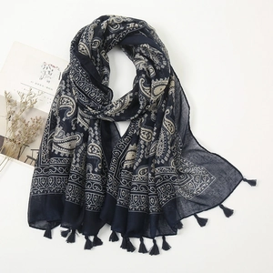 Women Ethnic Paisley Cotton Scarf Large Sun Protection Shawl With Tassels Vintage Lightweight Wrap Beach Sunscreen Scarf