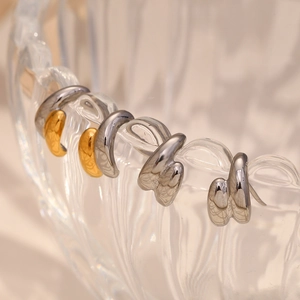 Two-tone minimalist stainless steel double C earrings plated in 18K gold and silver