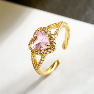 Minimalist 18K gold plated ring with pink heart zircon and adjustable twisted band