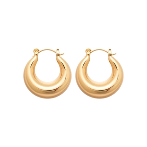 Boucles d'oreilles créoles dorées minimalistes avec finition polie et fermoir à cliquet