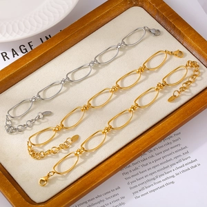 Retro geometric oval chain bracelet in gold and silver stainless steel finishes