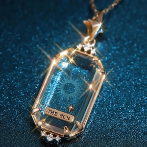 Vintage Tarot Card Pendant Necklace For Women Gold Plated Copper Artificial Crystal Sun Moon Star Jewelry Gift