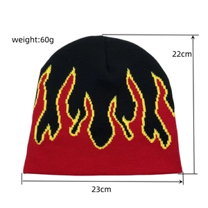 Detailed dimension layout of the flame jacquard beanie showing 22x23cm and 60g weight