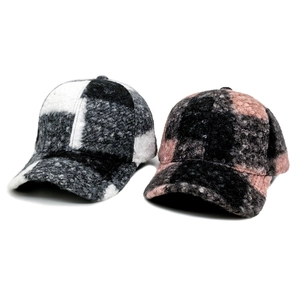 Fleece color-block baseball caps in black, grey and pink for autumn winter warmth