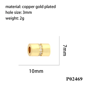 Détail de la perle œil cœur plaquée or 18K avec dimensions 10x7mm et trou de 3mm