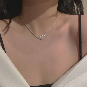 Elegant S925 sterling silver heart pendant necklace with shimmering crinkled texture