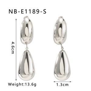 Detail view of double-layer stainless steel earrings with 4.6cm drop height and dimensions