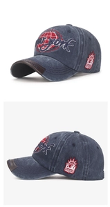Détail de la broderie New York et écusson Statue de la Liberté sur casquette délavée