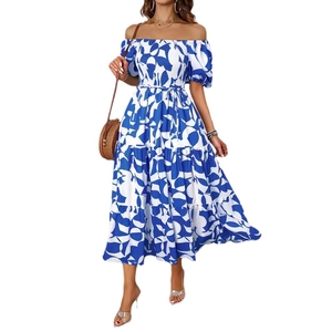 Robe longue élégante à épaules dénudées avec manches bouffantes et imprimé bohème bleu
