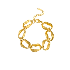 Polished 18K gold-plated chunky link chain bracelet in stainless steel for women