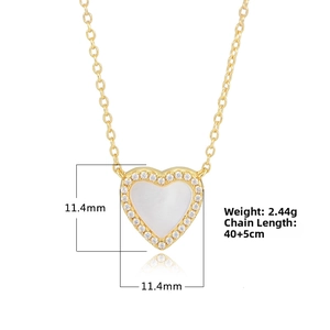 Detail showing heart shell pendant dimensions 11.4mm and adjustable 40+5cm chain