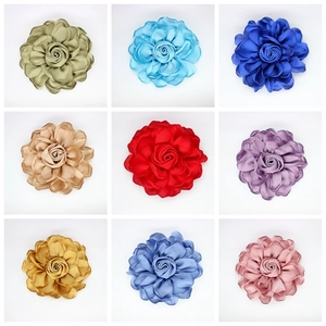 Spilla a Forma di Rosa in Tessuto di Raso Francese Clip per Capelli per Donna Elegante Fiore Grande Fatto a Mano Gioielli