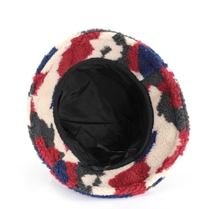 Thick camouflage lamb wool bucket hat with warm inner lining and adjustable drawstrings