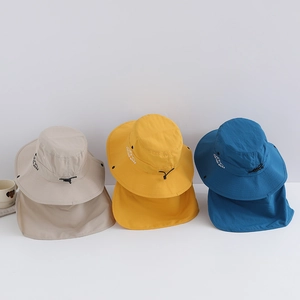 Kinder Sonnenhut mit Nackenschutz und breiter Krempe in Beige, Gelb und Blau, schnelltrocknend
