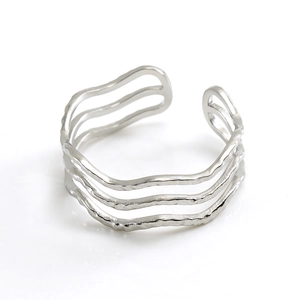 Bague ouverte à trois couches ondulées en acier inoxydable argenté texturé