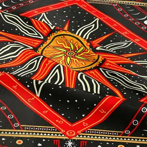 Böhmischer Wandteppich mit Sonnen- und Mondmotiven auf schwarzem Polyestergewebe