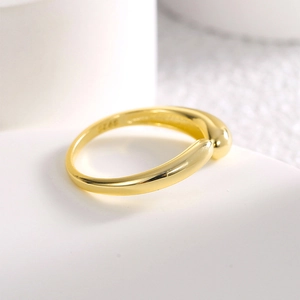 Anello aperto minimalista in argento S925 placcato oro con marchio inciso lucido