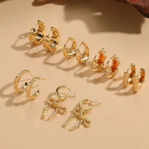 Fashion Copper Gold Plated Geometric Hoop Earrings For Women Luxury Croissant Twisted Bowknot Zirconia Jewelry Earrings