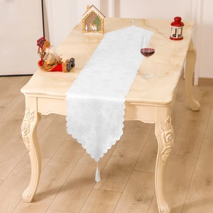 Weiße Weihnachts-Tischläufer mit Schneeflocken-Jacquard-Mustern und eleganten Quasten
