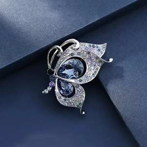 Vintage Butterfly And Feather Brooch Alloy Rhinestone Crystal Faux Artificial Pearl Pins Fashion Suit Accessories For Women