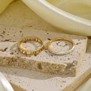 Two-in-one gold titanium steel ring set with Roman numerals and diamond-encrusted band