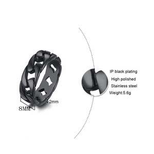 Vista dettagliata dell'anello in acciaio inossidabile nero stile catena cubana da 8 mm con dati