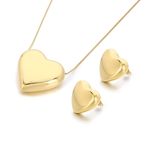 Ensemble de bijoux collier à pendentif cœur en plaqué or 18K et boucles d'oreilles