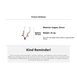 Détail du collier floral en zircone or rose montrant le cuivre et la longueur de 43,5 cm