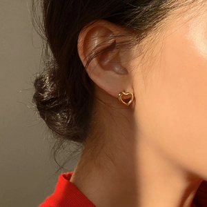 Boucles d'oreilles créoles cœur évidé en argent S925 doré au style minimaliste chic
