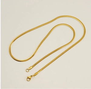 Detailed view of 18K gold plated 304 stainless steel snake chain necklace with lobster clasp