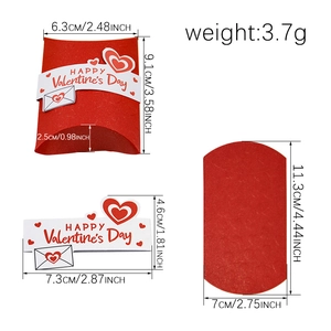 Boîte cadeau oreiller rouge avec pochette Happy Valentine's Day et dimensions