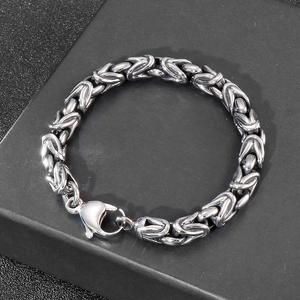 8mm silver Byzantine chain bracelet for men in stainless steel on black gift box