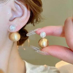 Vintage geometric earrings with small pearls and gold-plated matte metal beads for women