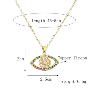 Collier doré avec pendentif oeil maléfique zircons colorés et dimensions 45+5cm