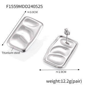 Detailed view of rectangular concave titanium steel earrings with 3.0cm size dimensions