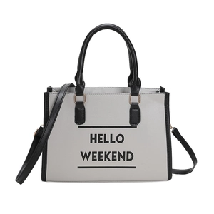 Sac fourre-tout gris et noir avec imprimé Hello Weekend et bandoulière réglable