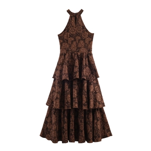 Robe longue dos nu marron vintage avec broderies florales et volants superposés