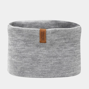 Detail of gray knitted snood featuring a vertical ribbed pattern and brown leather patch