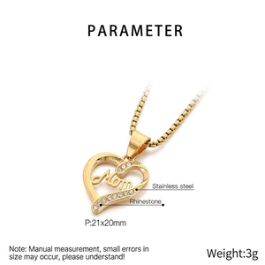 Detail of Mom heart pendant with white rhinestones and dimensions 21x20mm on gold chain
