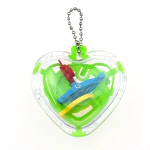 Portachiavi mini labirinto 3D a forma di cuore con percorsi colorati interni